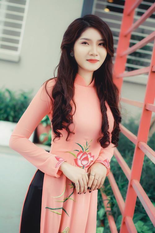 强干女秘书的相关介绍