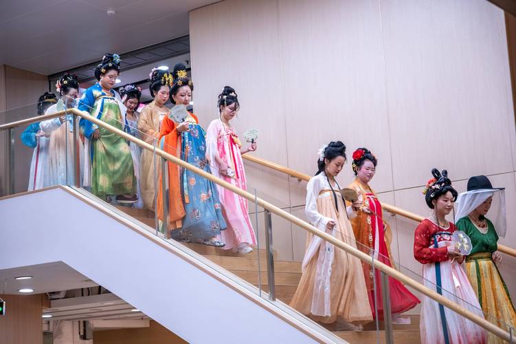 日本一本久a久久精品综合的相关介绍
