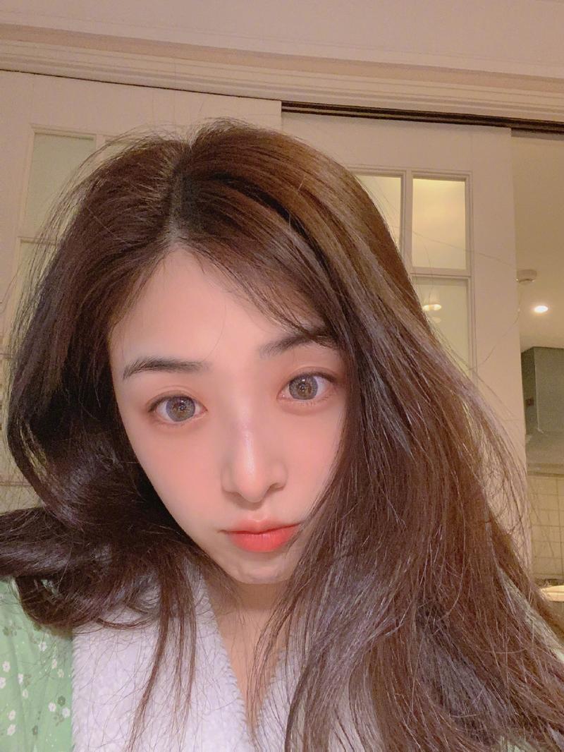 欧美性日日摸夜夜一区二区的相关介绍