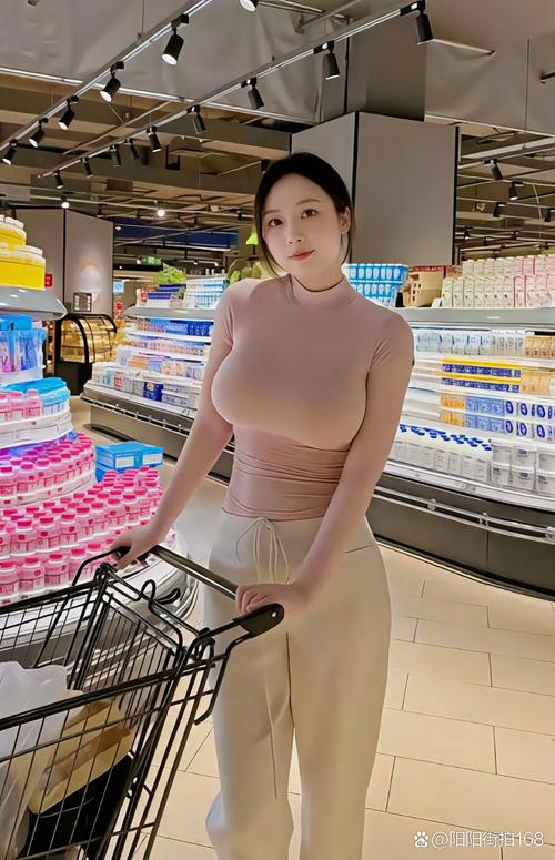 欧美久久久一区二区的相关介绍