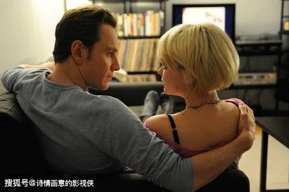 一边摸上一边摸下面的相关介绍