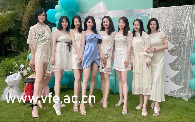 女人的逼逼免费看的相关介绍