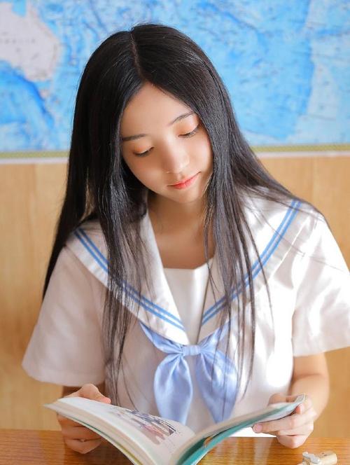 一边摸一边摸下边的相关介绍