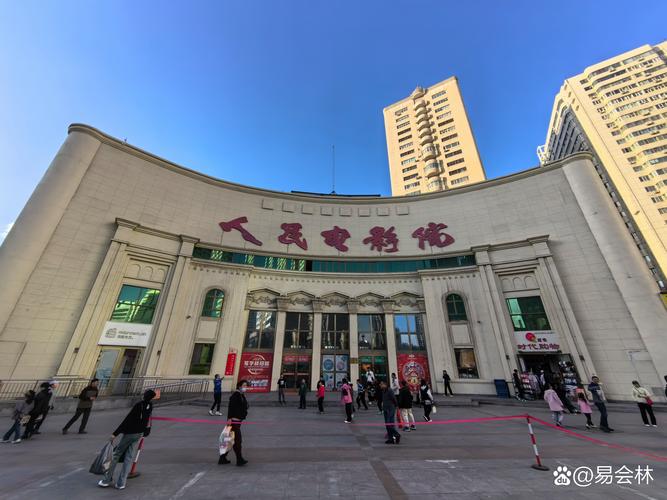 成贤娥早期大尺度写真的相关介绍