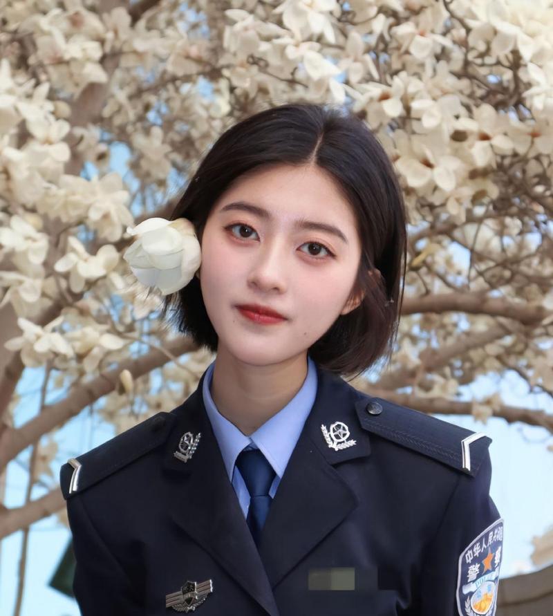 动漫美女黄的相关介绍